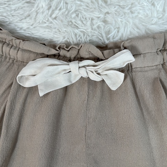Wilfred Beige/Tan Flowy Chiffon Mini Short with Front Tie - Picture 3 of 7